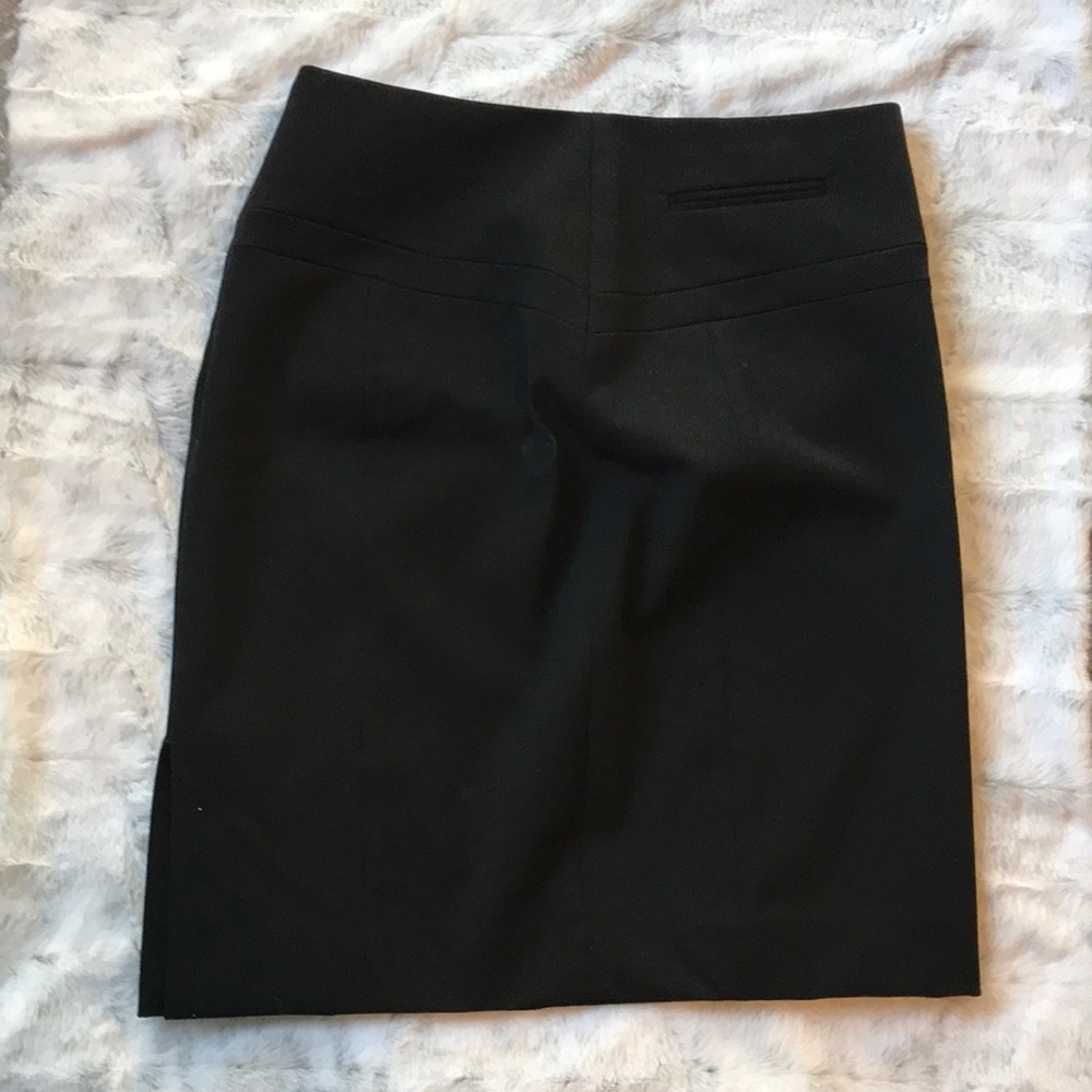 Mid-length pencil skirt